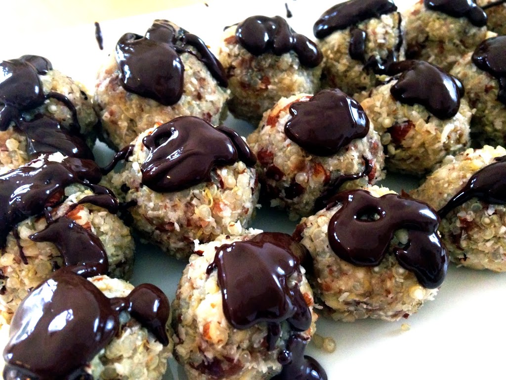 Quinoa Mandel Bällchen – Julie Feels Good