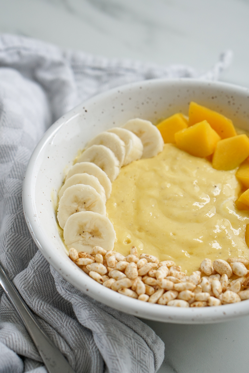 mango Bananen Frühstücks bowl Rezept