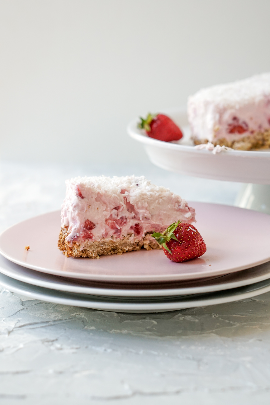 gesunde Erdbeertorte clean eating ohne raffinierten Zucker zuckerfrei Rezept