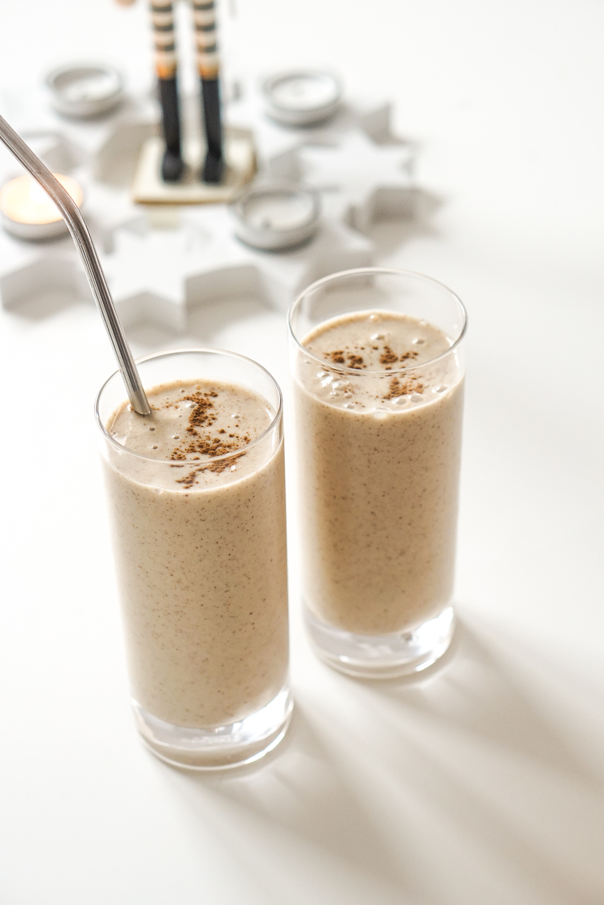 Frühstücks smoothie Banane Zimt Leinsamen Nussmus